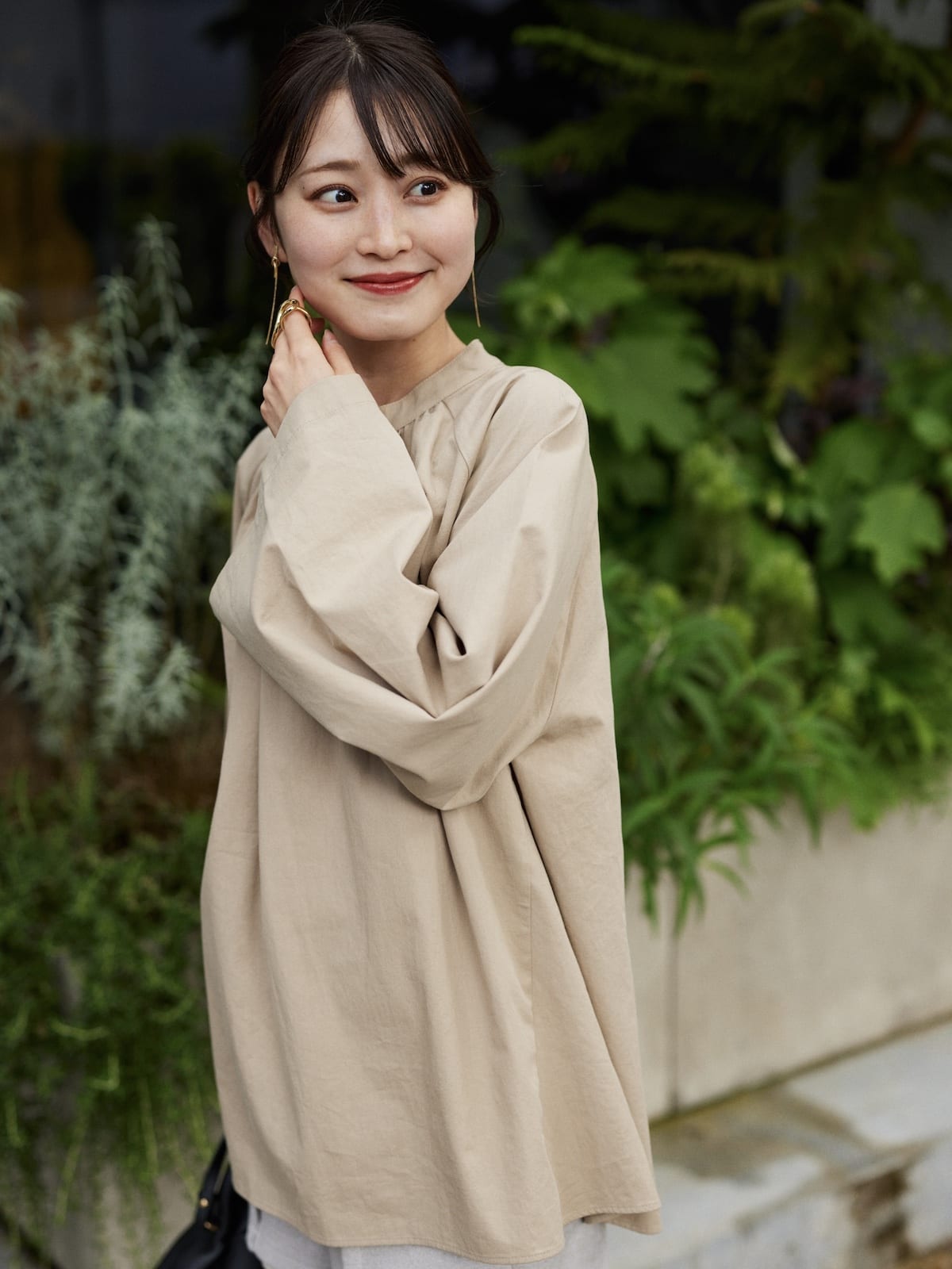 sleeve slit gather blouse POPUP