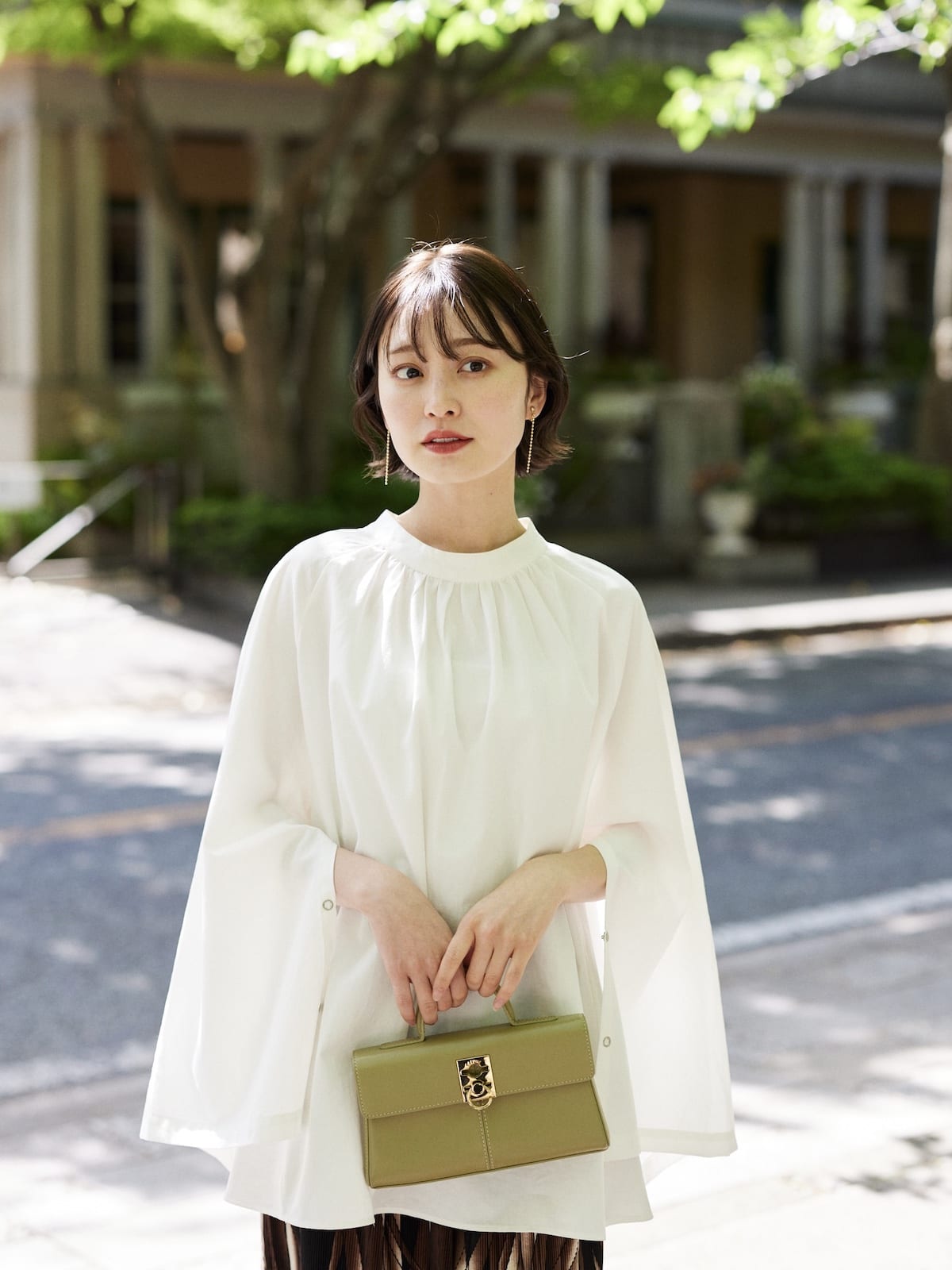sleeve slit gather blouse POPUP