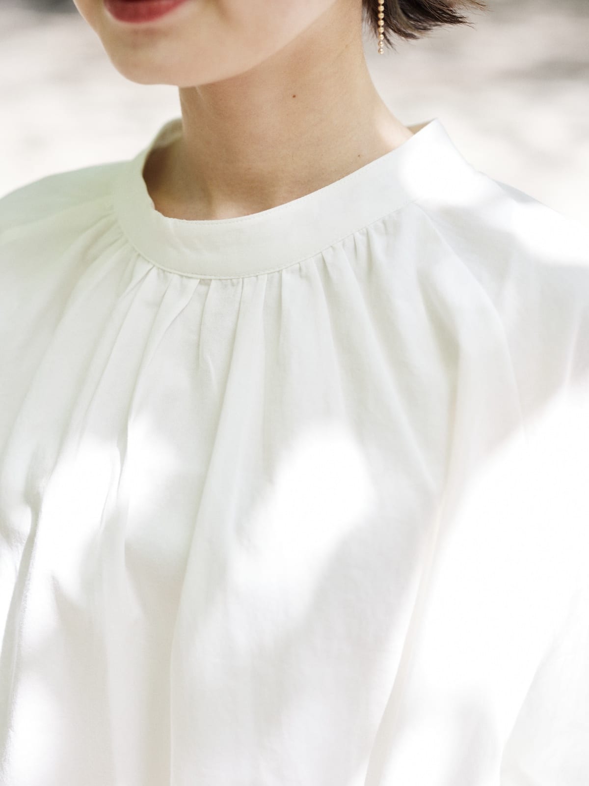 sleeve slit gather blouse POPUP